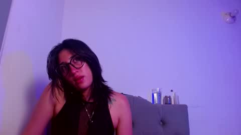 IG   OF red moonn online show from September 30, 7:13 am