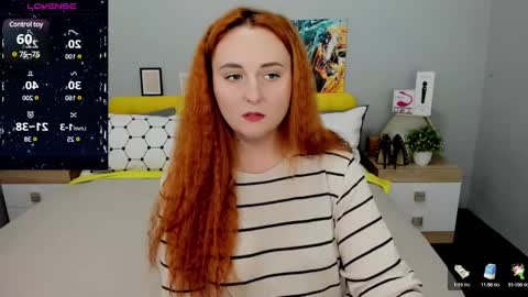 Snapshot of red_naughtyfox chatting on January 10, 9:42 pm Lessy Fox online show from January 10, 9:42 pm