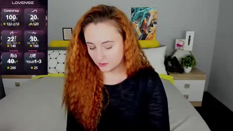 Snapshot of red_naughtyfox chatting on February 22, 5:13 pm Lessy Fox online show from February 22, 5:13 pm