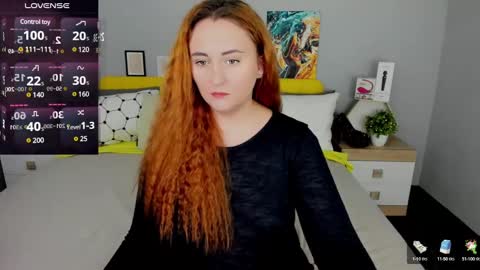 Snapshot of red_naughtyfox chatting on March 9, 7:37 pm Lessy Fox online show from March 9, 7:37 pm
