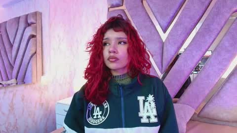 Snapshot of red_pandaa chatting on January 17, 3:00 am red_pandaa online show from January 17, 3:00 am