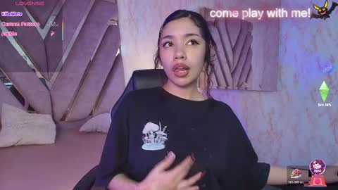 red_pandaa online show from May 27, 3:03 am