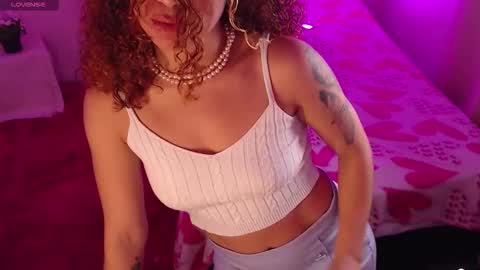 Snapshot of red_velvett0 chatting on October 25, 7:27 am red_velvett0 online show from October 25, 7:27 am