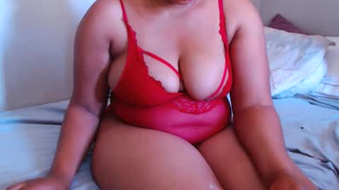 redbonexx22 online show from February 3, 6:40 am