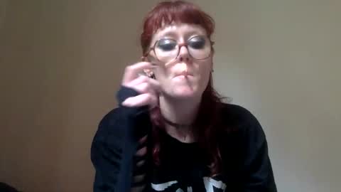 redcassie666 online show from April 2, 3:09 pm