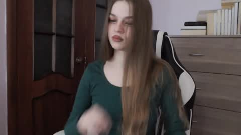 Lily online show from January 7, 1:41 am