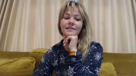 RedJessica online show from September 19, 5:31 am