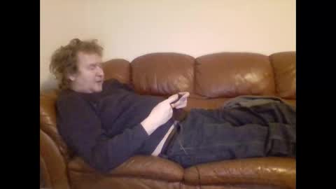 Snapshot of redlols chatting on March 6, 2:41 am redlols online show from March 6, 2:41 am