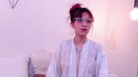 Snapshot of redmeloddy chatting on January 18, 10:39 pm Meloddy online show from January 18, 10:39 pm