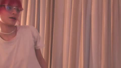 Snapshot of redmeloddy chatting on March 1, 10:31 pm Meloddy online show from March 1, 10:31 pm