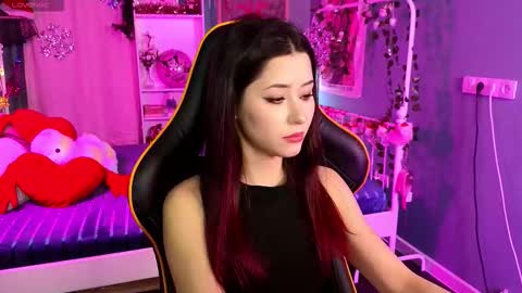 Kiara online show from December 21, 9:00 pm