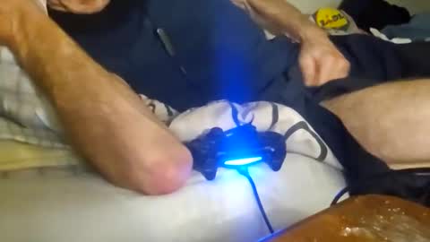 redrodridding online show from December 24, 12:22 am