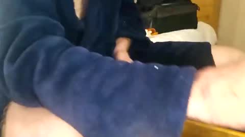 redrodridding online show from February 9, 8:33 am