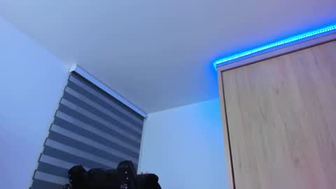 redski77 online show from January 9, 9:37 am