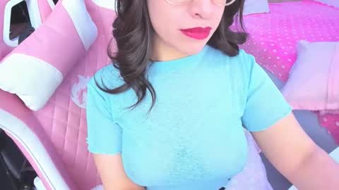 redski77 online show from December 18, 6:41 am