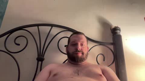 Snapshot of redsman1992 chatting on December 17, 11:28 am marlboroboy online show from December 17, 11:28 am