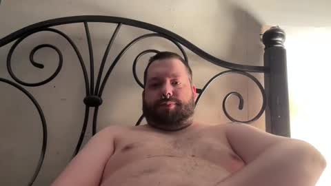 Snapshot of redsman1992 chatting on February 23, 10:06 am marlboroboy online show from February 23, 10:06 am