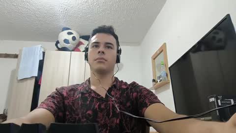 Snapshot of redsoul951869 chatting on September 10, 6:35 am RedsoulReaver online show from September 10, 6:35 am