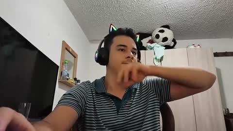 Snapshot of redsoul951869 chatting on September 15, 5:18 am RedsoulReaver online show from September 15, 5:18 am