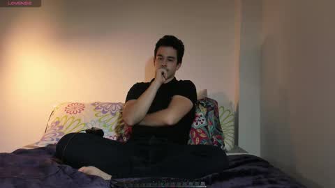 Snapshot of redsoul951869 chatting on November 11, 12:10 am RedsoulReaver online show from November 11, 12:10 am