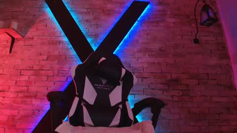   online show from September 10, 12:05 pm