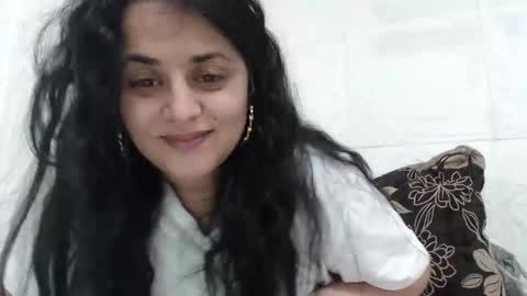 Reea online show from February 5, 9:19 pm