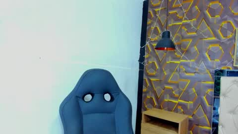 reed_kitty online show from December 16, 5:51 pm