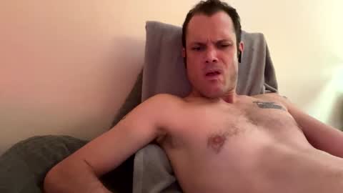 Reed Thomas online show from December 4, 1:04 am