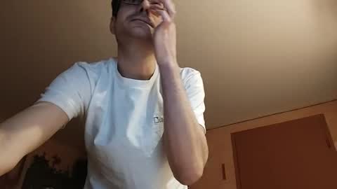 Snapshot of reeds44 chatting on February 17, 8:04 pm reeds44 online show from February 17, 8:04 pm