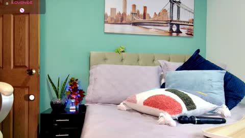 Yanella online show from November 8, 12:22 am