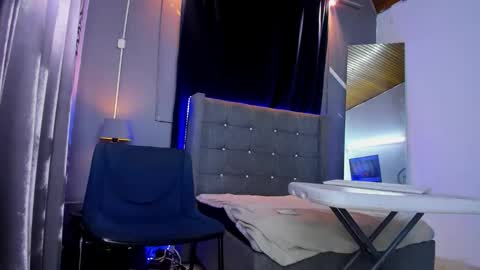 Snapshot of regan1_ chatting on September 20, 7:15 pm REGAN online show from September 20, 7:15 pm
