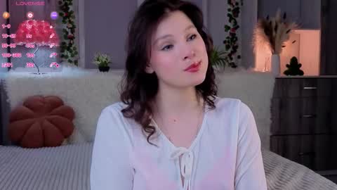 Snapshot of regenasuri chatting on February 25, 1:21 pm Grace online show from February 25, 1:21 pm