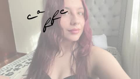 Snapshot of regina_blum chatting on January 15, 12:43 pm Regina online show from January 15, 12:43 pm