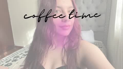 Snapshot of regina_blum chatting on February 8, 12:52 pm Regina online show from February 8, 12:52 pm