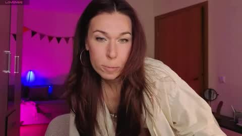 Snapshot of reginahawkinss chatting on April 23, 9:52 am ReginaHawkinss online show from April 23, 9:52 am