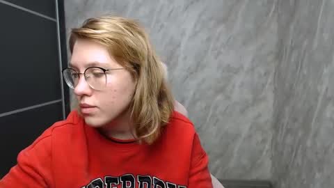 Regina online show from February 25, 2:47 am