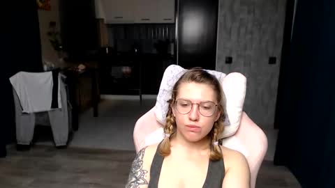 Regina online show from September 24, 1:20 am