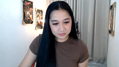 regine online show from May 21, 5:03 am