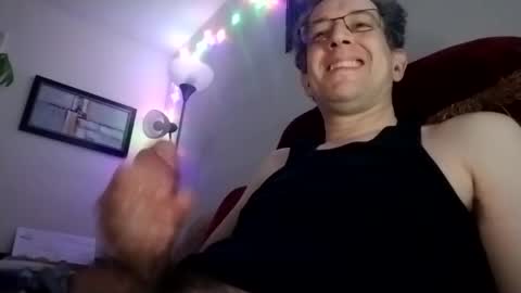 Snapshot of regularguy20 chatting on December 21, 10:50 am regularguy20 online show from December 21, 10:50 am