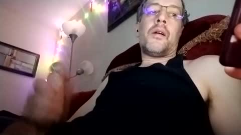 Snapshot of regularguy20 chatting on January 28, 8:14 am regularguy20 online show from January 28, 8:14 am