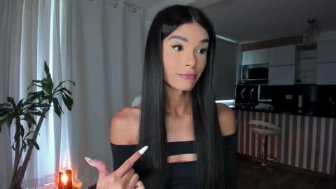 Snapshot of reichel_gray chatting on October 15, 5:46 pm REICHEL online show from October 15, 5:46 pm