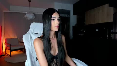 Snapshot of reichel_gray chatting on June 14, 3:30 am REICHEL online show from June 14, 3:30 am
