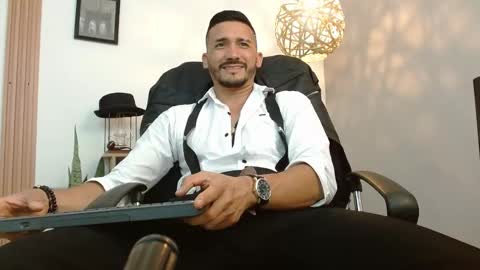   REIKO  online show from January 24, 8:54 pm