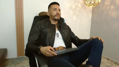   REIKO  online show from January 25, 8:00 pm