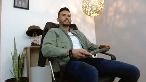   REIKO  online show from February 1, 7:55 pm