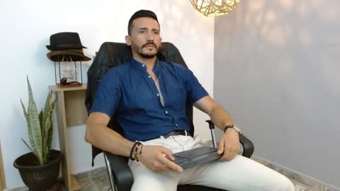   REIKO  online show from February 3, 7:10 pm