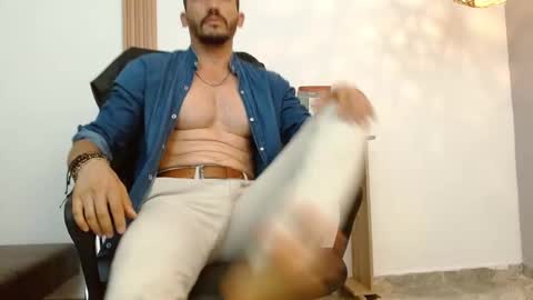   REIKO  online show from February 7, 9:48 pm