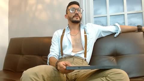   REIKO  online show from March 5, 8:00 pm