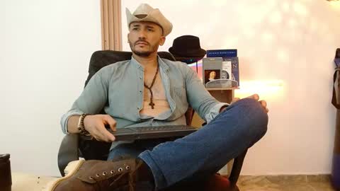   REIKO  online show from November 21, 6:28 pm