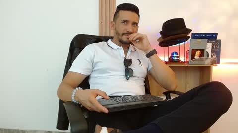   REIKO  online show from November 29, 7:50 pm